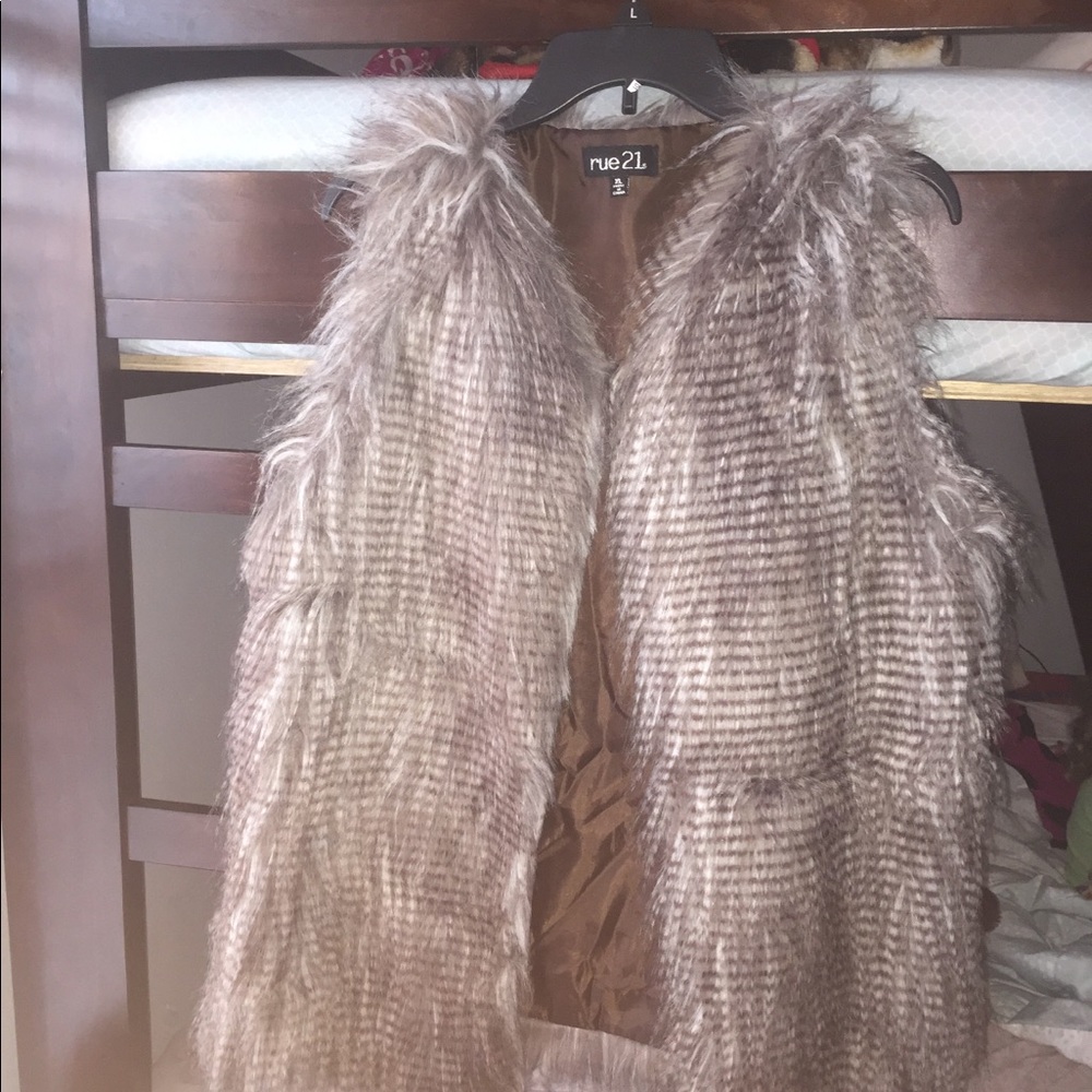 Fur vest rue 21